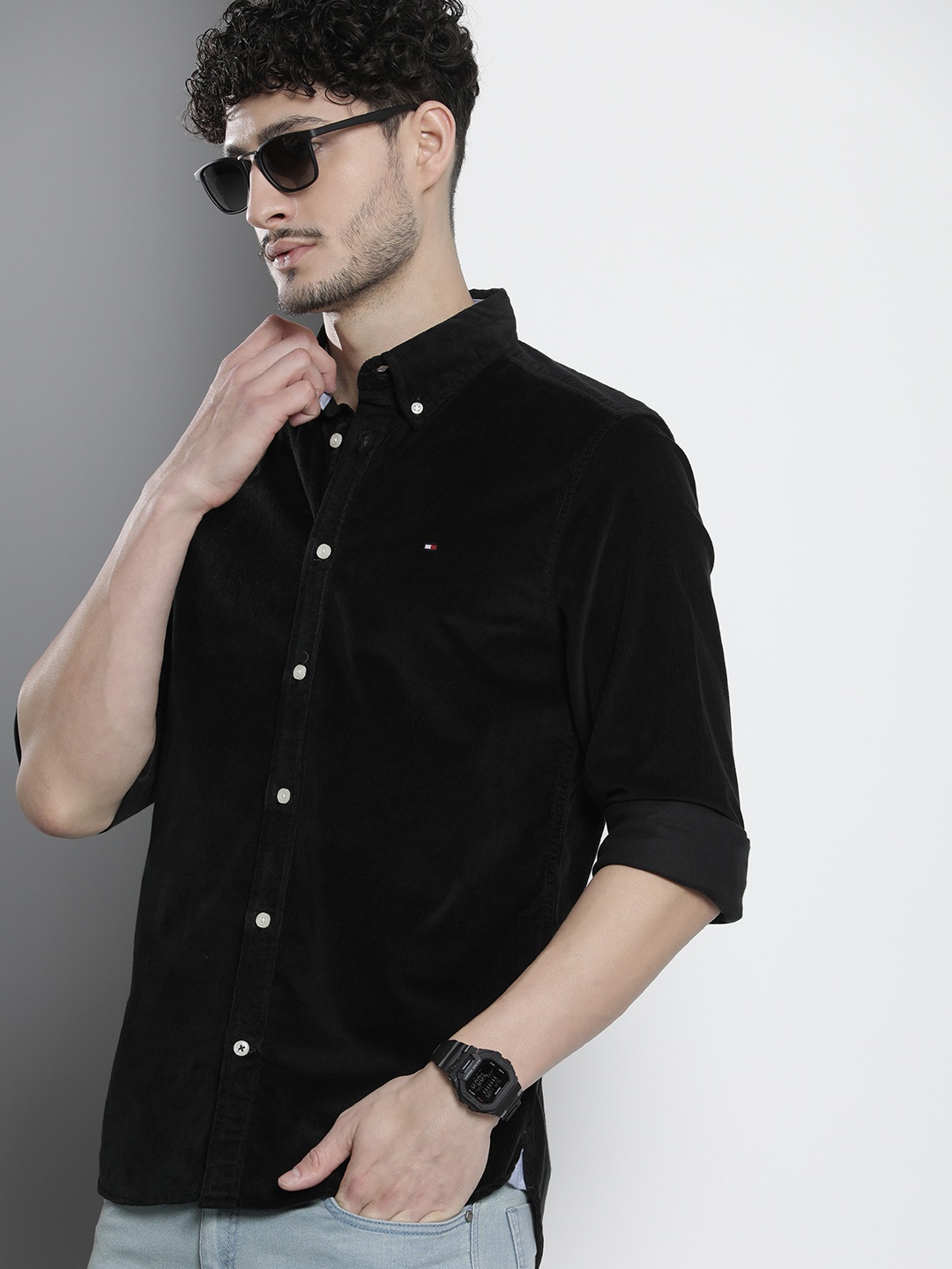 

Tommy Hilfiger Solid Slim Fit Corduroy Casual Shirt, Black