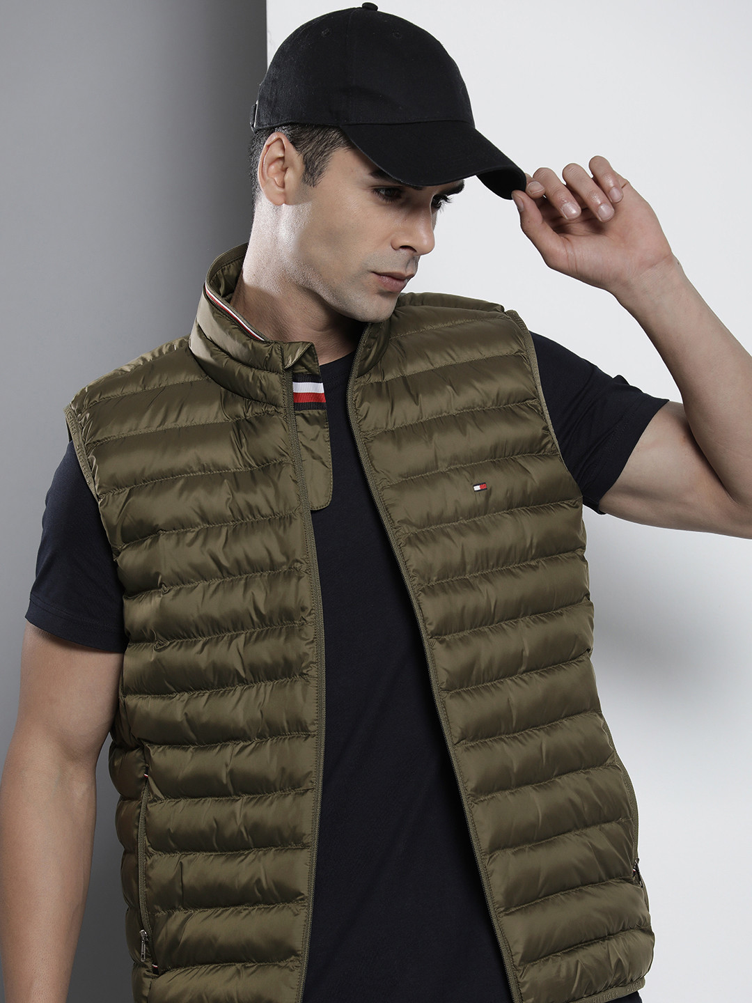 

Tommy Hilfiger Solid Water Repellent Sleeveless Padded Jacket, Green