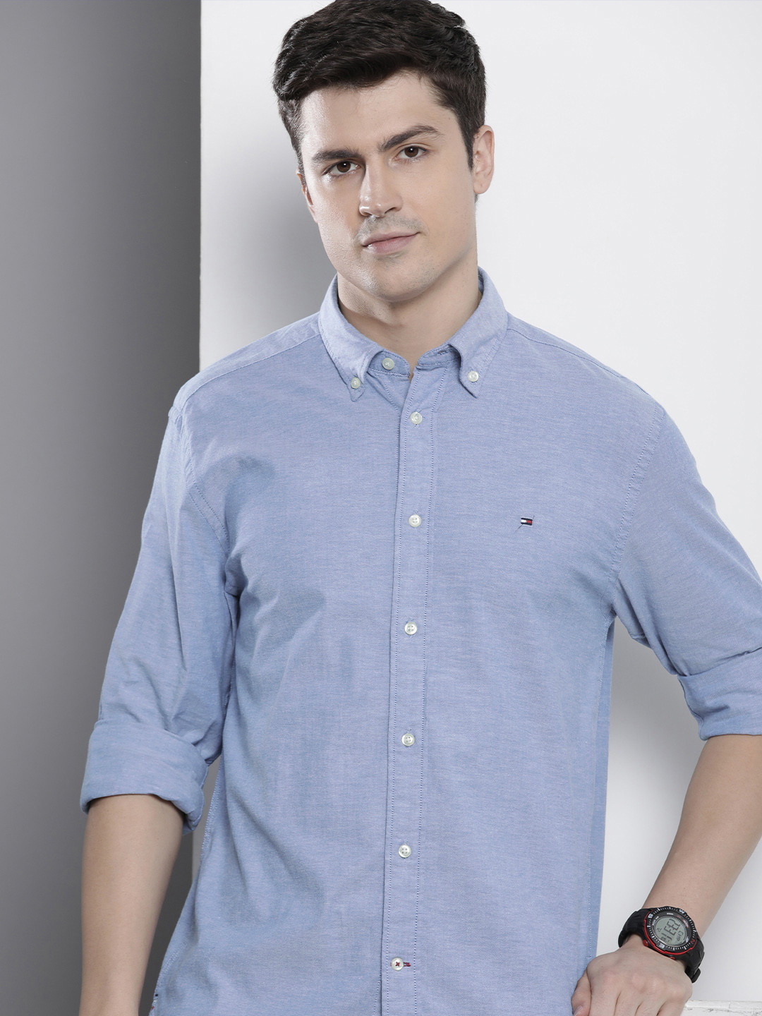 

Tommy Hilfiger Solid Odor Control Stretchable Casual Shirt, Blue