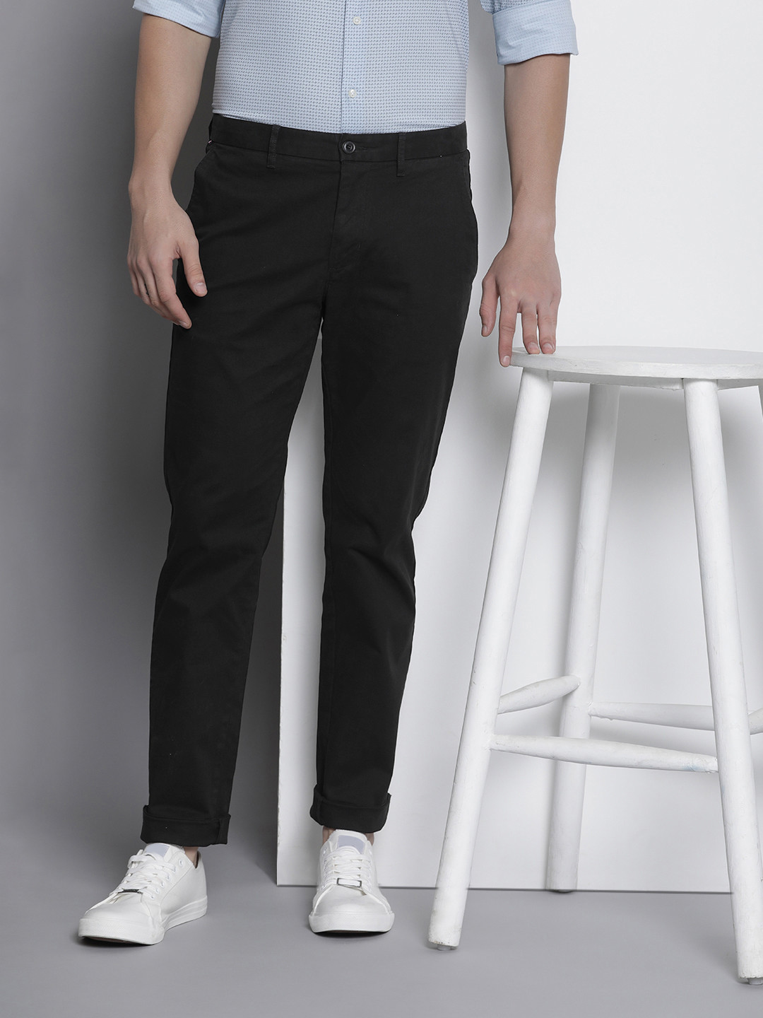 

Tommy Hilfiger Mid-Rise Solid Chinos Trousers, Black