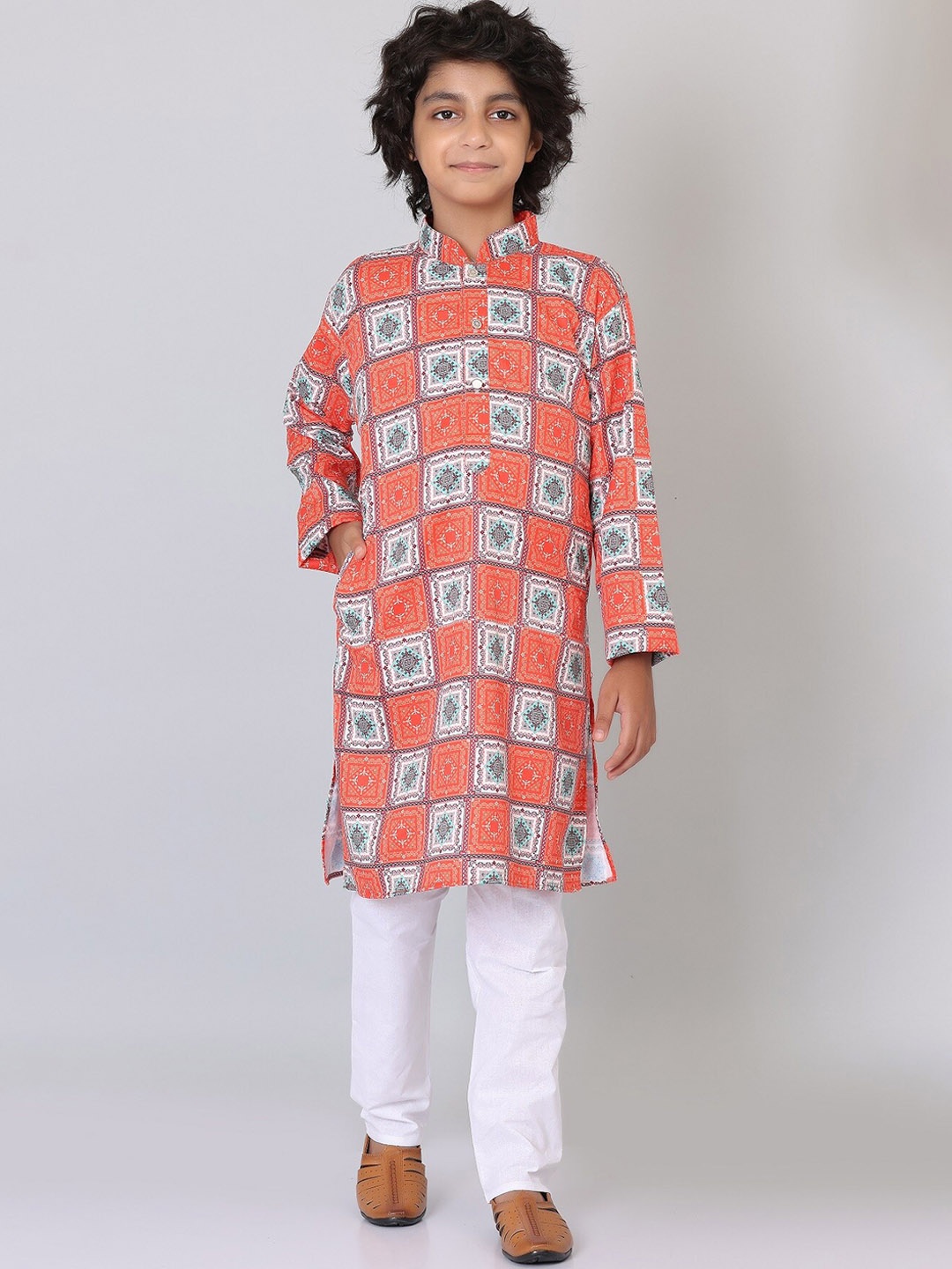 

SmartRAHO Boys Geometric Printed Kurta With Pyjamas, Orange