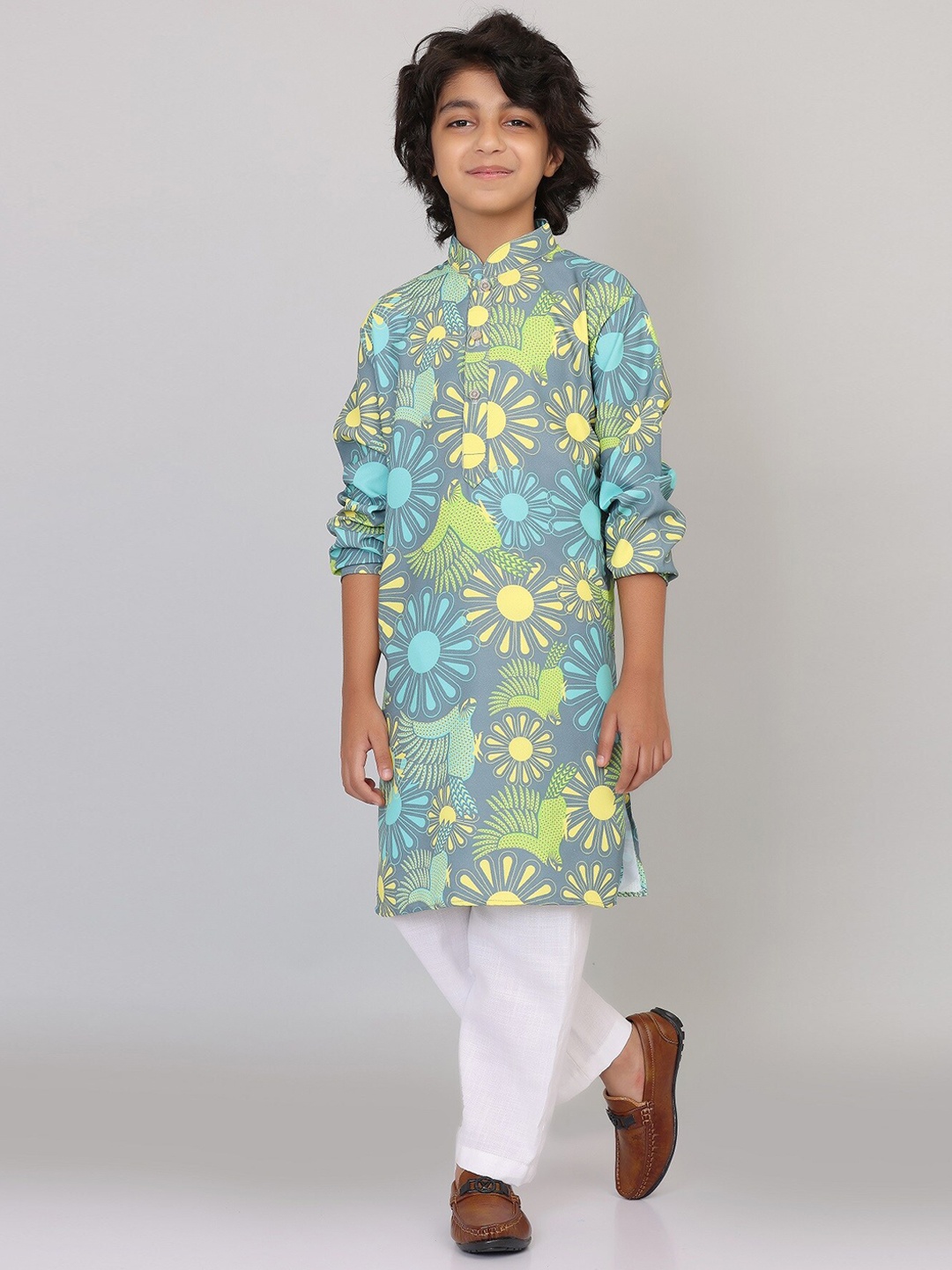 

SmartRAHO Boys Floral Printed Kurta With Pyjamas, Green
