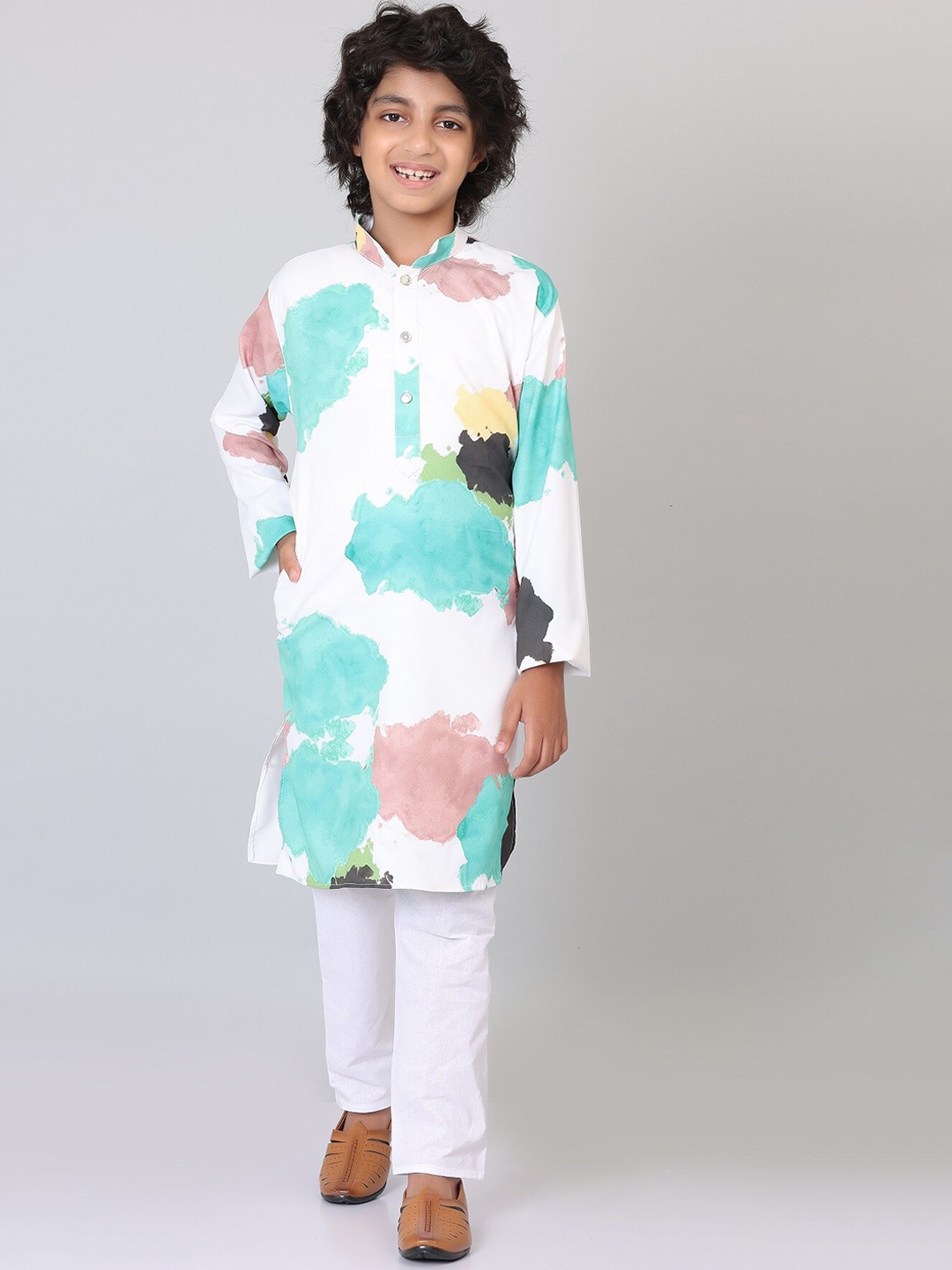 

SmartRAHO Boys Abstract Printed Kurta With Pyjamas, White
