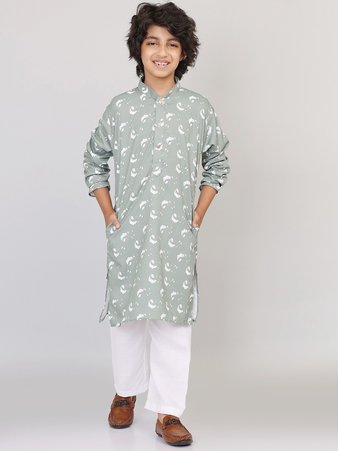 

SmartRAHO Boys Abstract Printed Kurta with Pyjamas, Grey