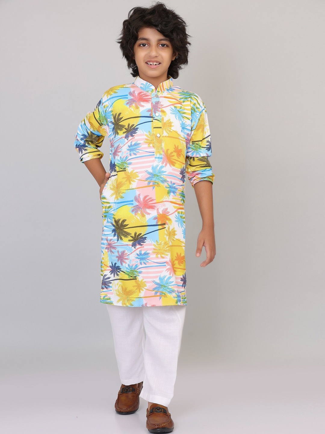 

SmartRAHO Boys Floral Printed Kurta with Pyjamas, White