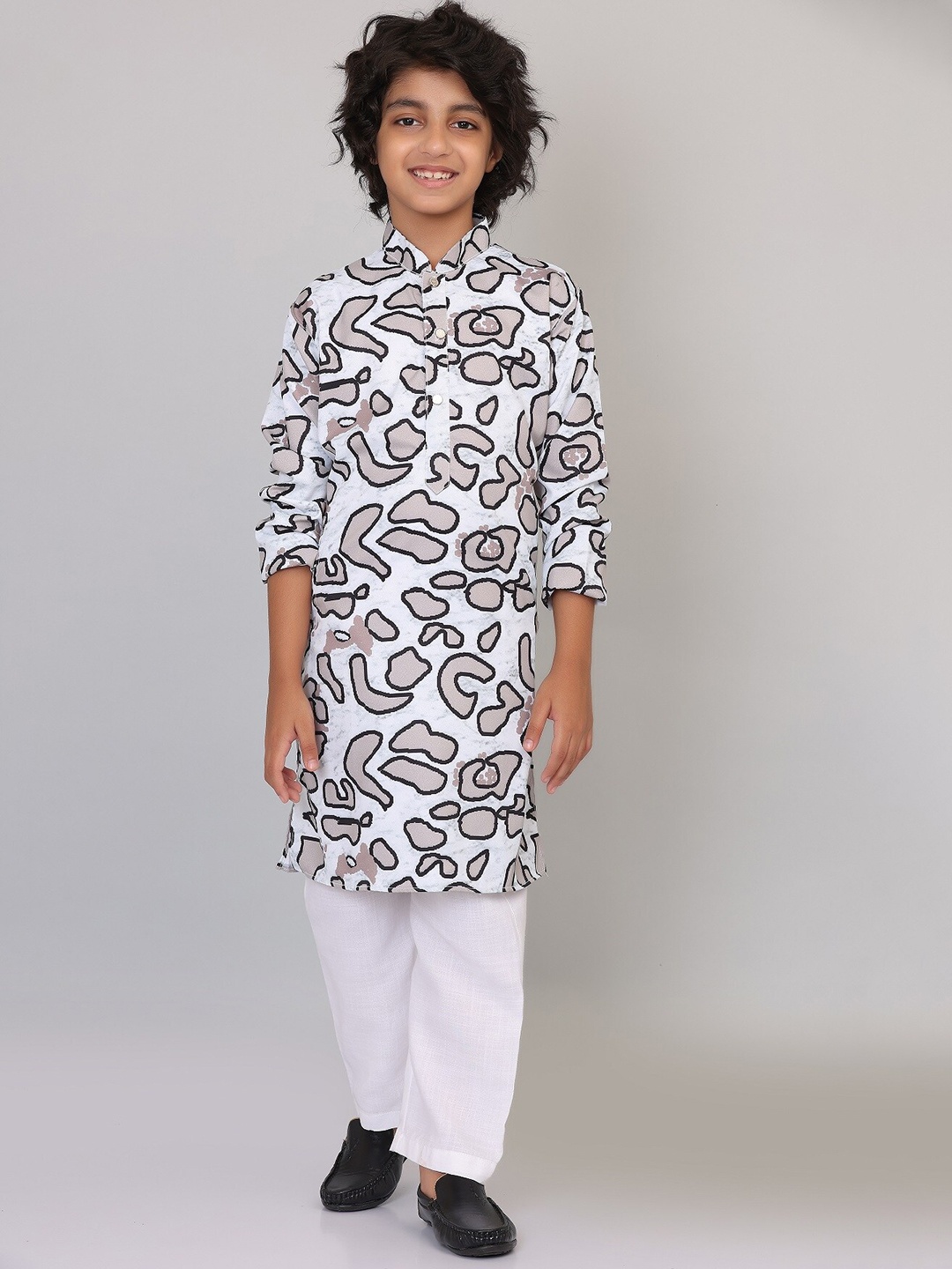 

SmartRAHO Boys Abstract Printed Kurta With Pyjamas, Pink