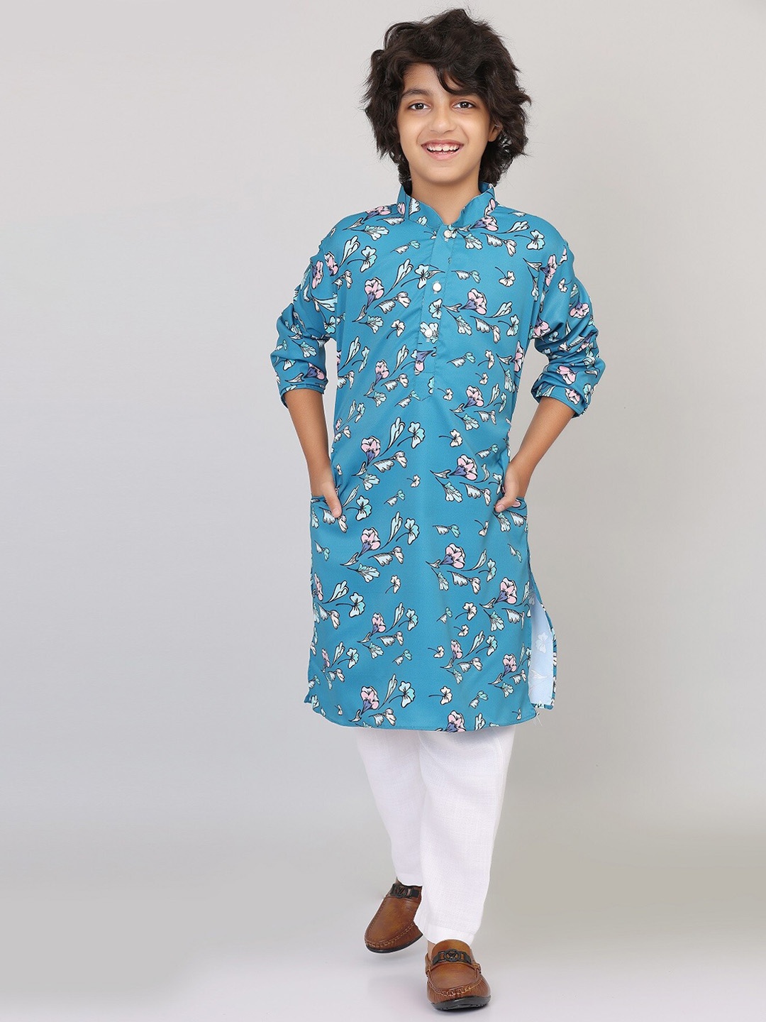 

SmartRAHO Boys Floral Printed Kurta With Pyjamas, Blue