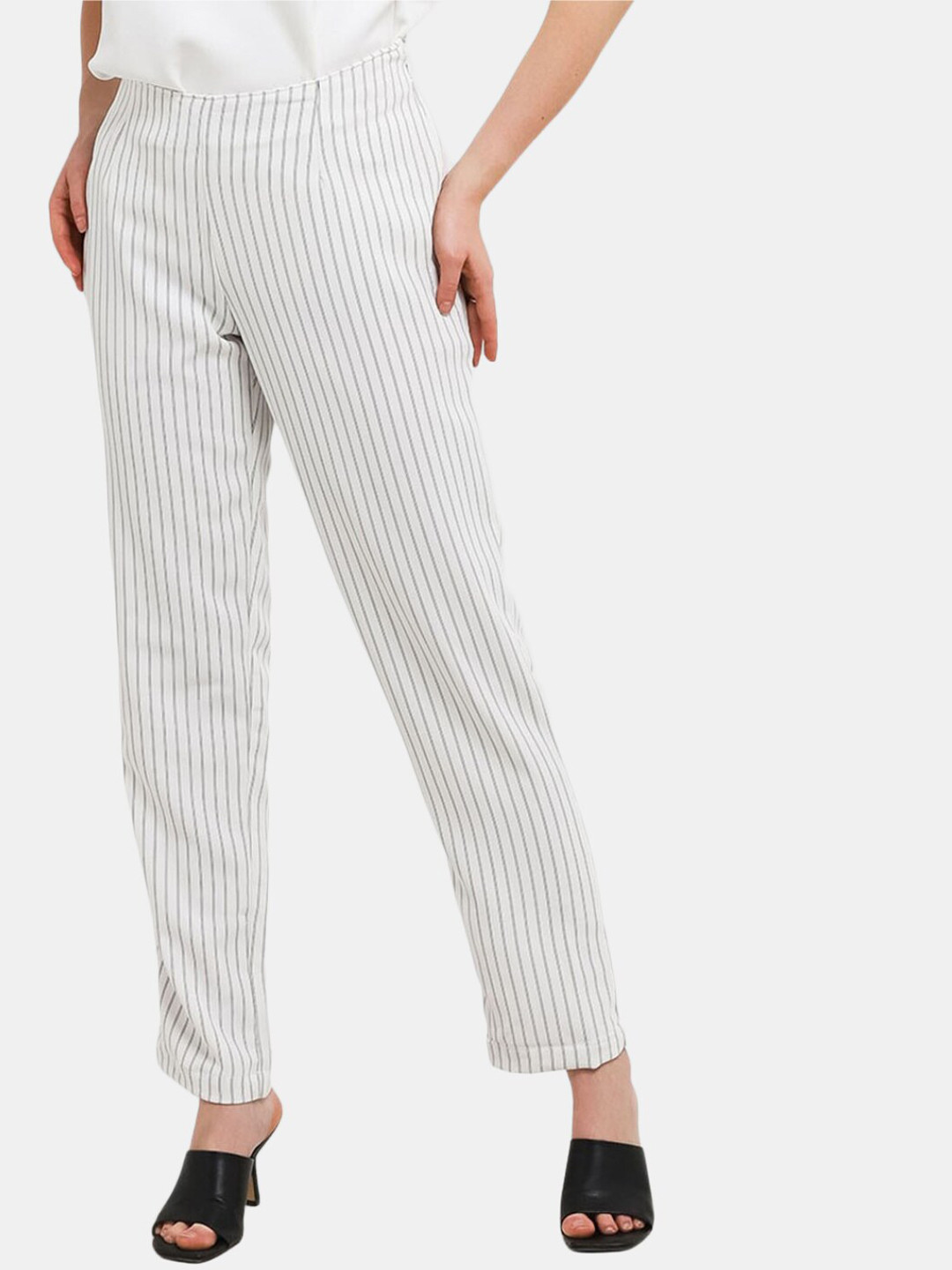 

Chanira La Parezza Women Striped Loose Fit Trousers, White