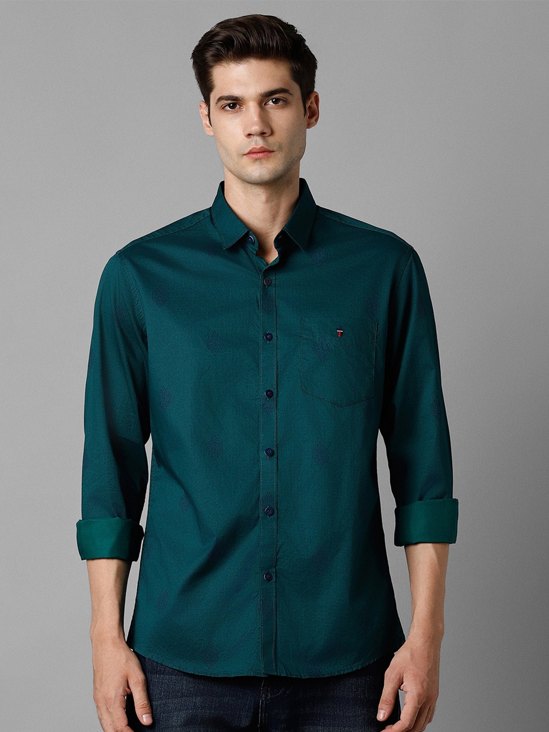 

Louis Philippe Sport Slim Fit Textured Pure Cotton Casual Shirt, Green