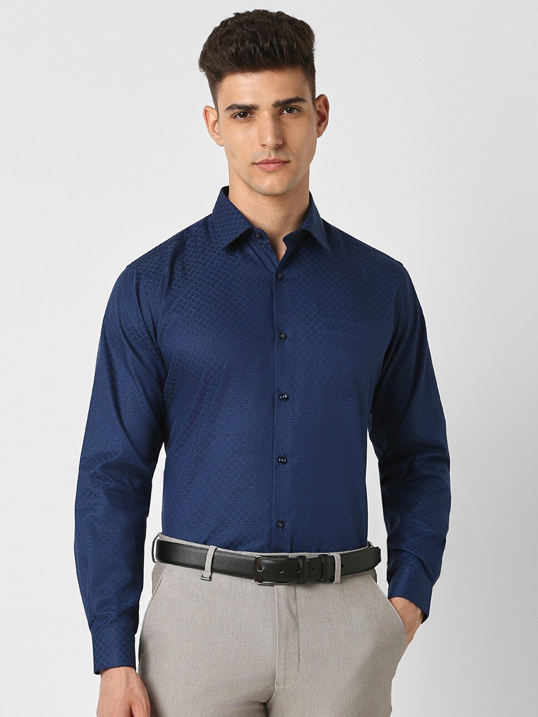 

Van Heusen Durapress Textured Pure Cotton Wrinkle Resistant & Easy Care Formal Shirt, Navy blue