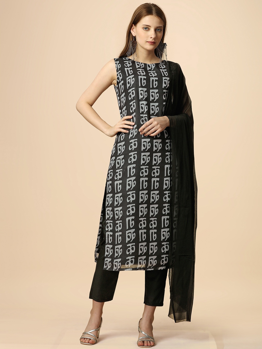 

heemara Printed Boat Neck Regular Kurta With Trousers & Dupatta, Black