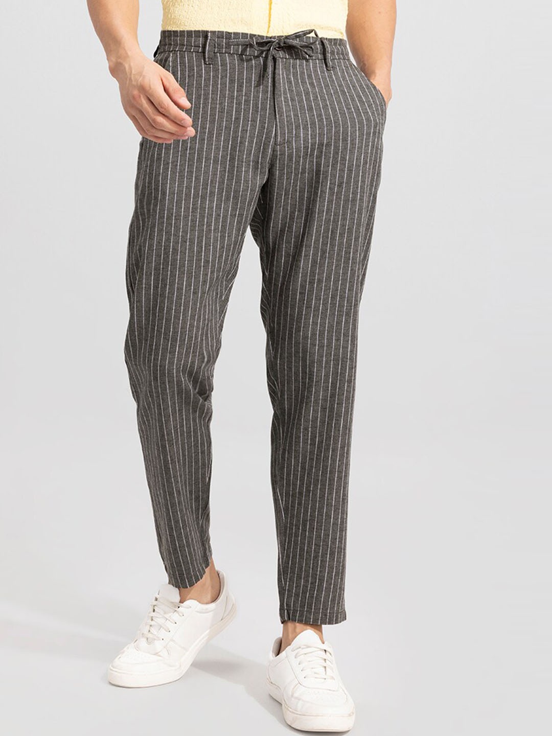 

Snitch Men Grey Striped Relaxed Straight Fit Linen Trousers