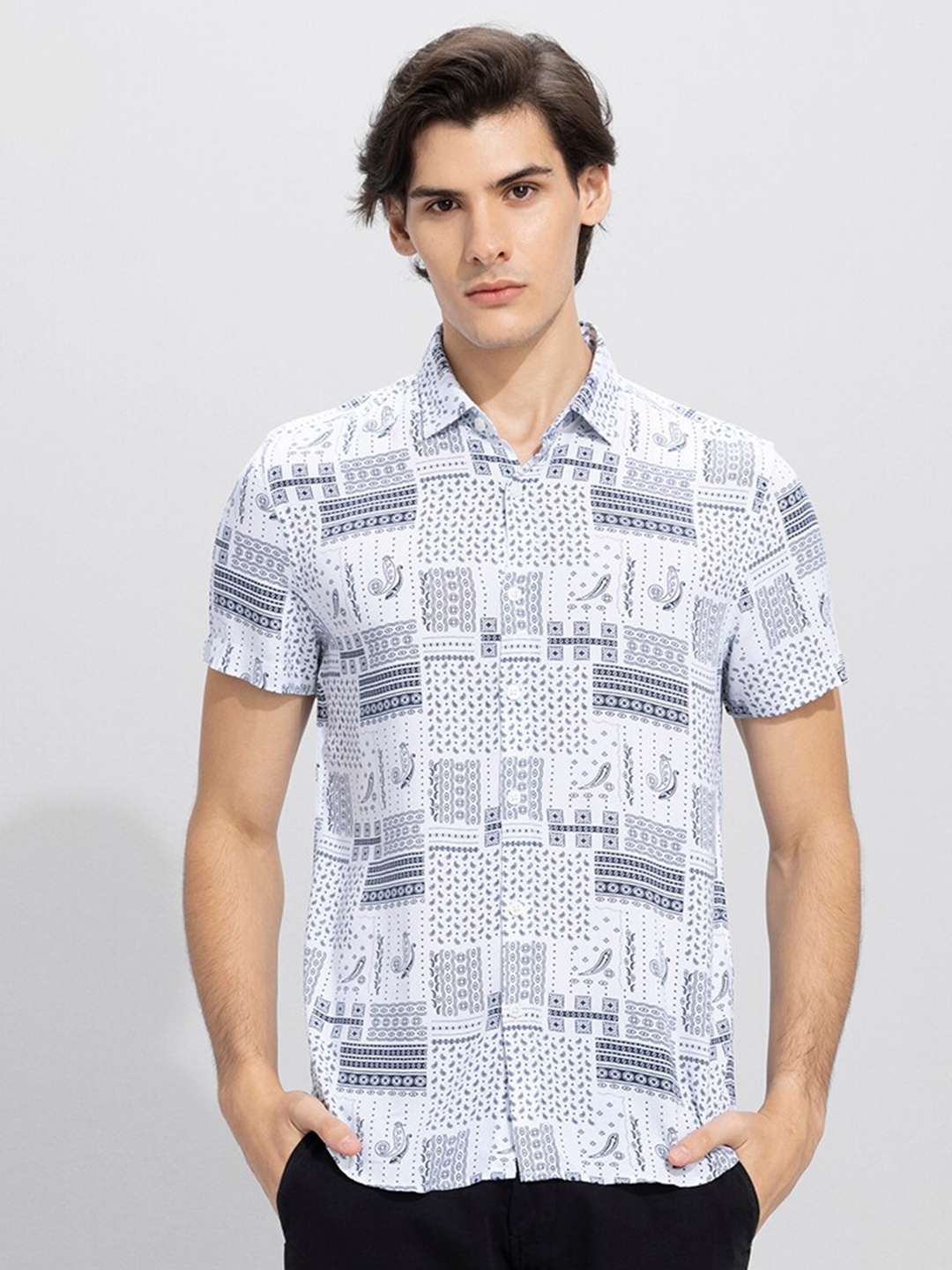 

Snitch Men Blue Slim Fit Opaque Printed Casual Shirt