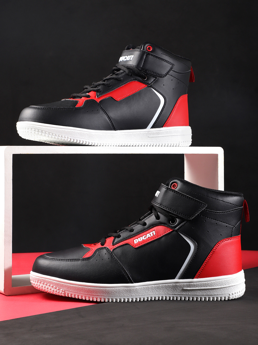 

Ducati Men Mid-Top Colourblocked Sneakers with Perforated Detail, Black