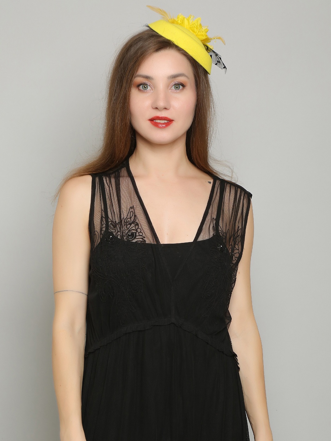 

COLOR STYLE Mesh Flowers & Feather Detail Mini Fedora Hat Headband, Yellow