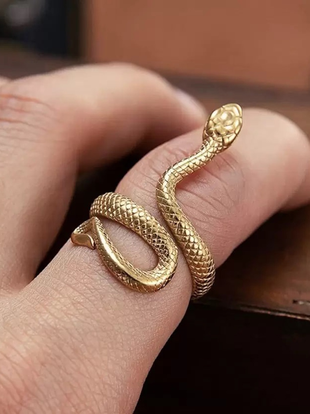 

MEENAZ Gold-Plated Textured Snake Design Adjustable Finger Ring