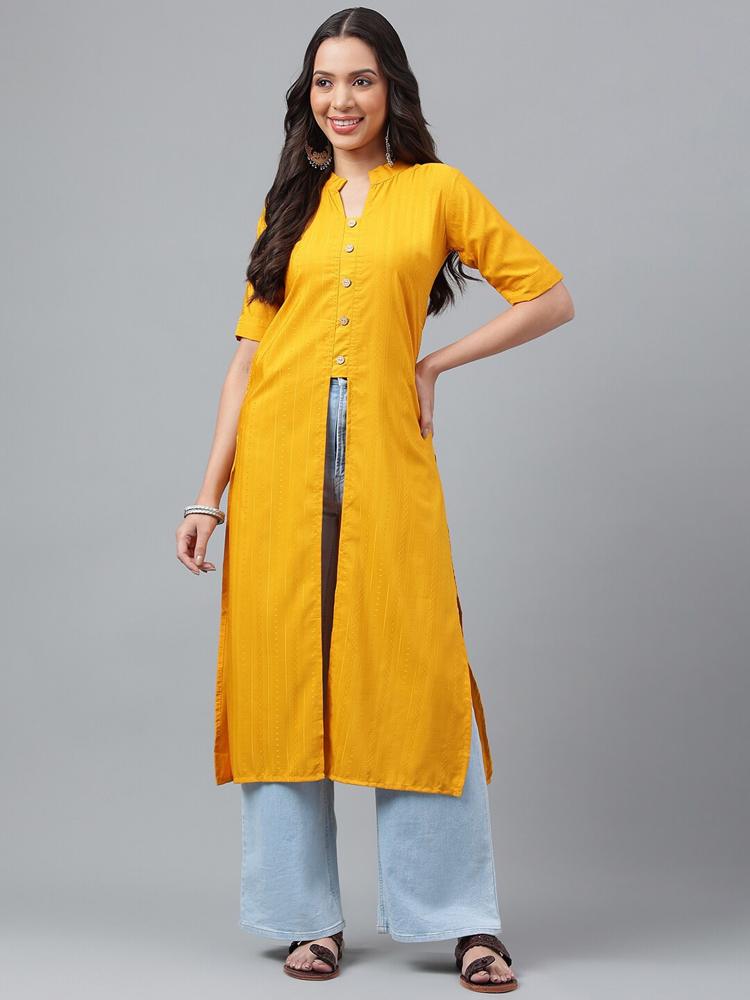 

WEAVETECH IMPEX Self Designed Mandarin Collar A-Line kurta, Yellow