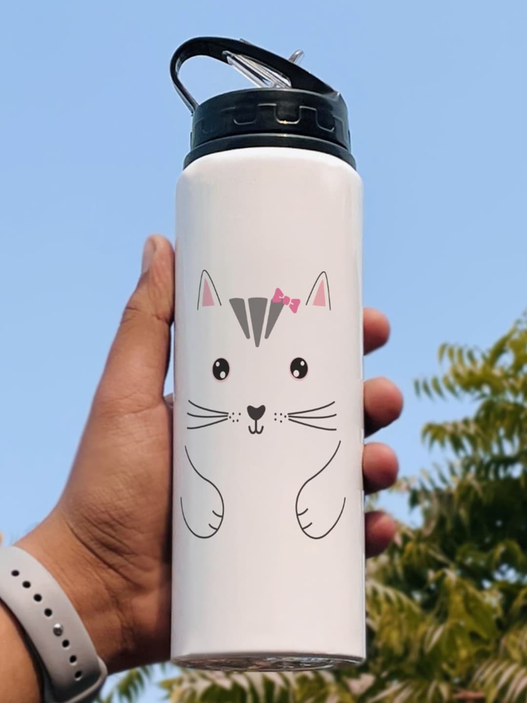 

Indigifts White & Grey Printed Water Bottle 750ml