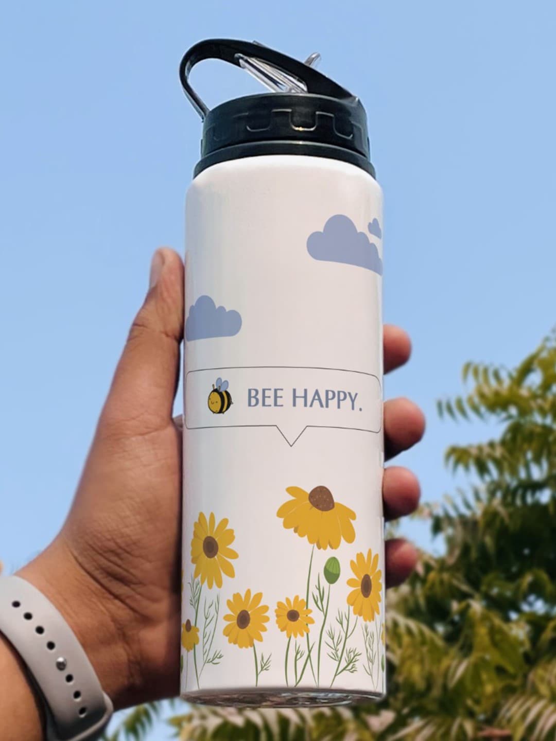 

Indigifts White & Yellow Printed Water Bottle 750ml