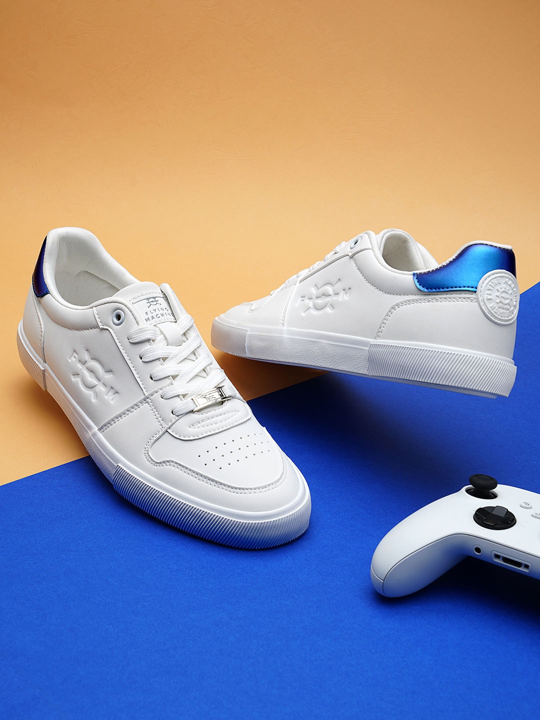 Flying Machine Men ANDREI Perforations Comfort Insole Basics Sneakers, Off white