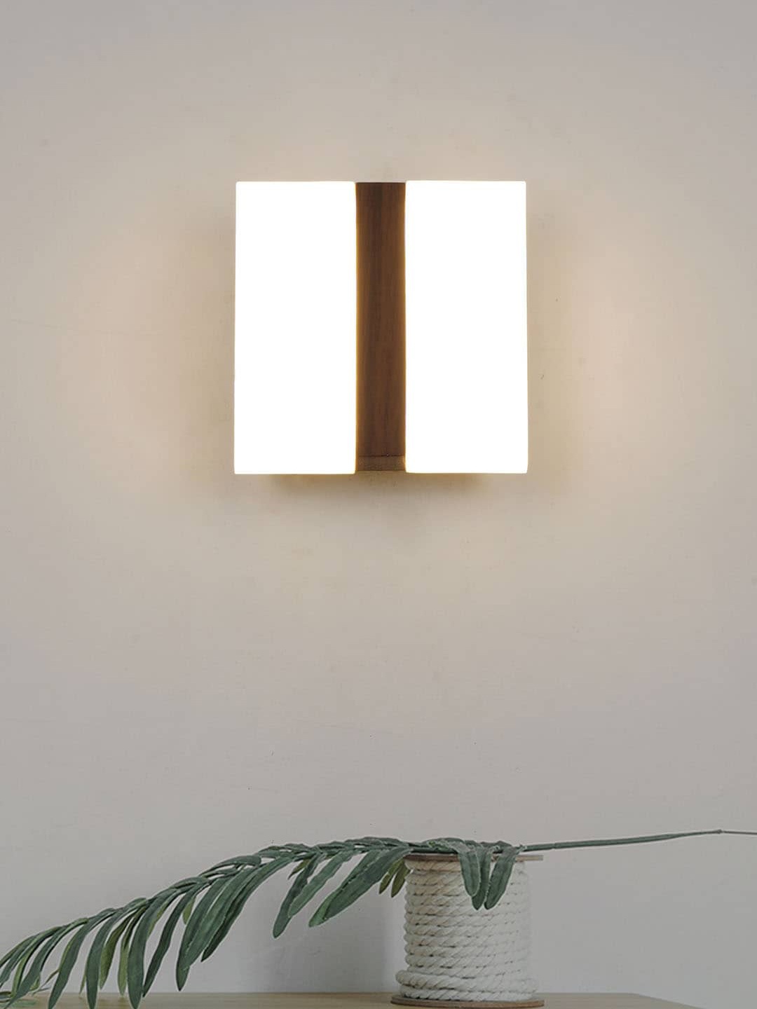 

Fos Lighting White & Brown Modern Square LED Wall Lamp