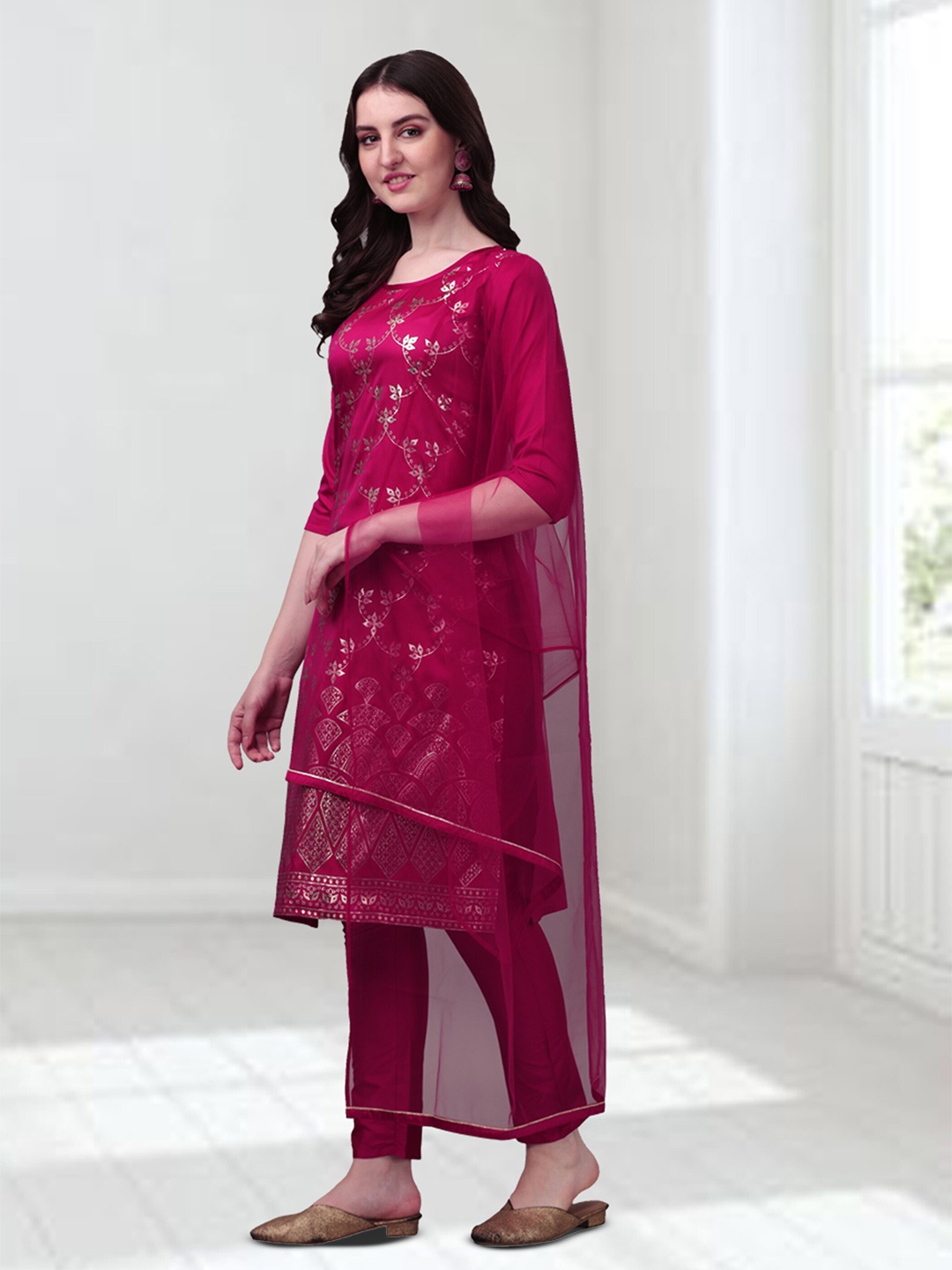 

N N ENTERPRISE Floral Embroidered Regular Kurta With Trousers & Dupatta, Pink