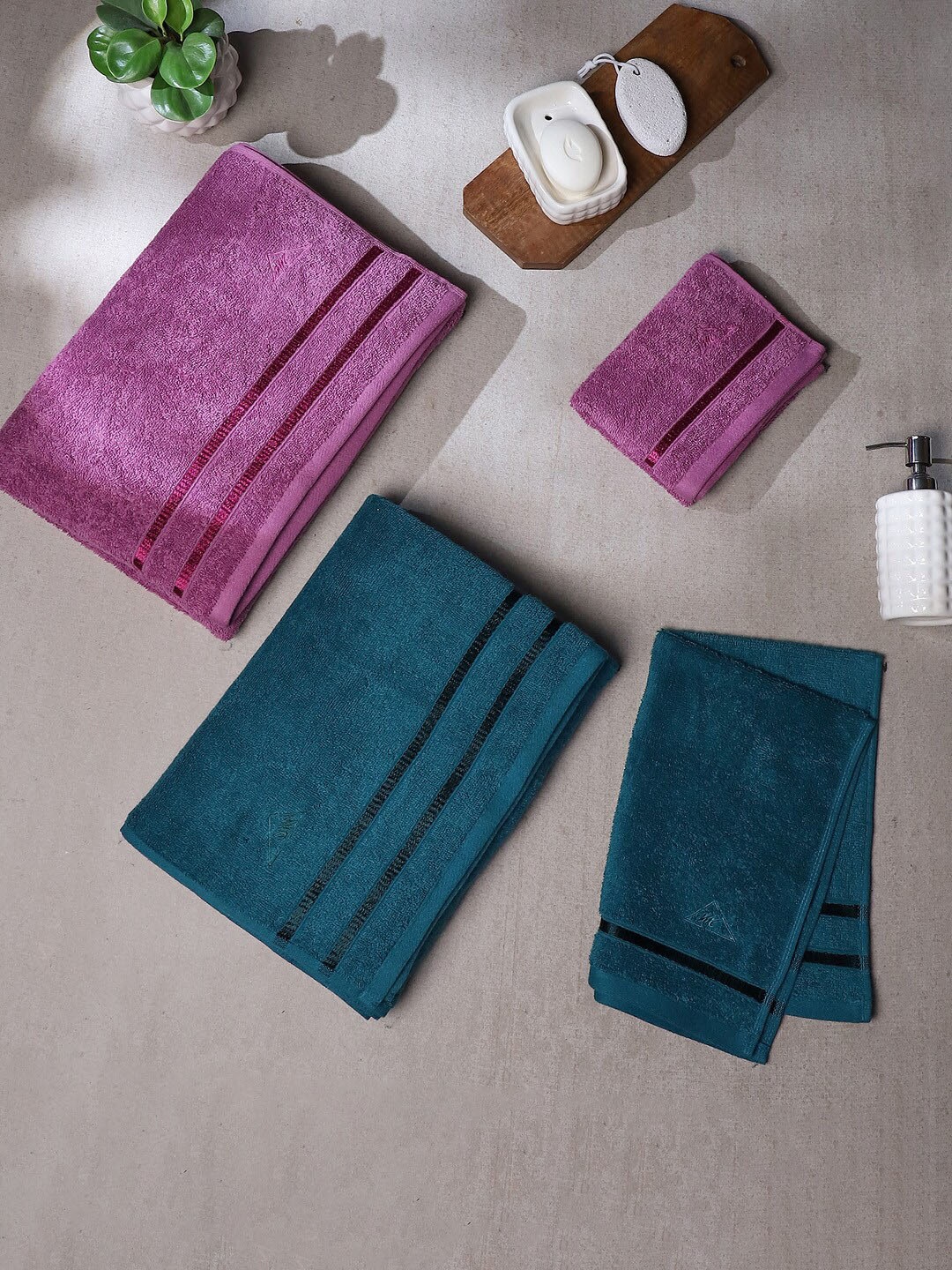 

Monte Carlo Purple & Green 4-Pieces Cotton 520GSM Towel Set