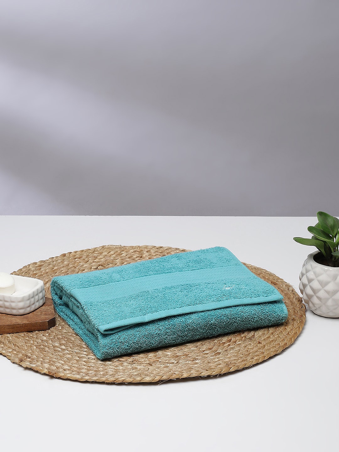 

Monte Carlo Marina Lilac Sachet Blue Cotton 400 GSM Bath Towel