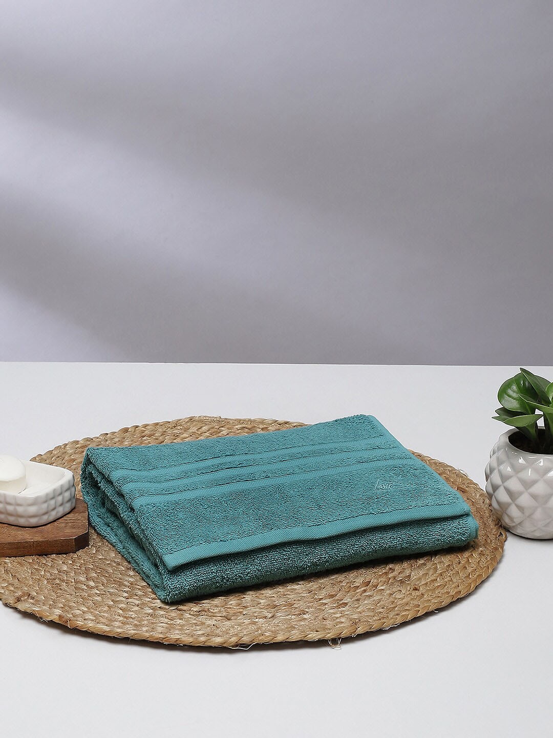 

Monte Carlo Pacific Twill Teal Blue Cotton 525 GSM Bath Towel