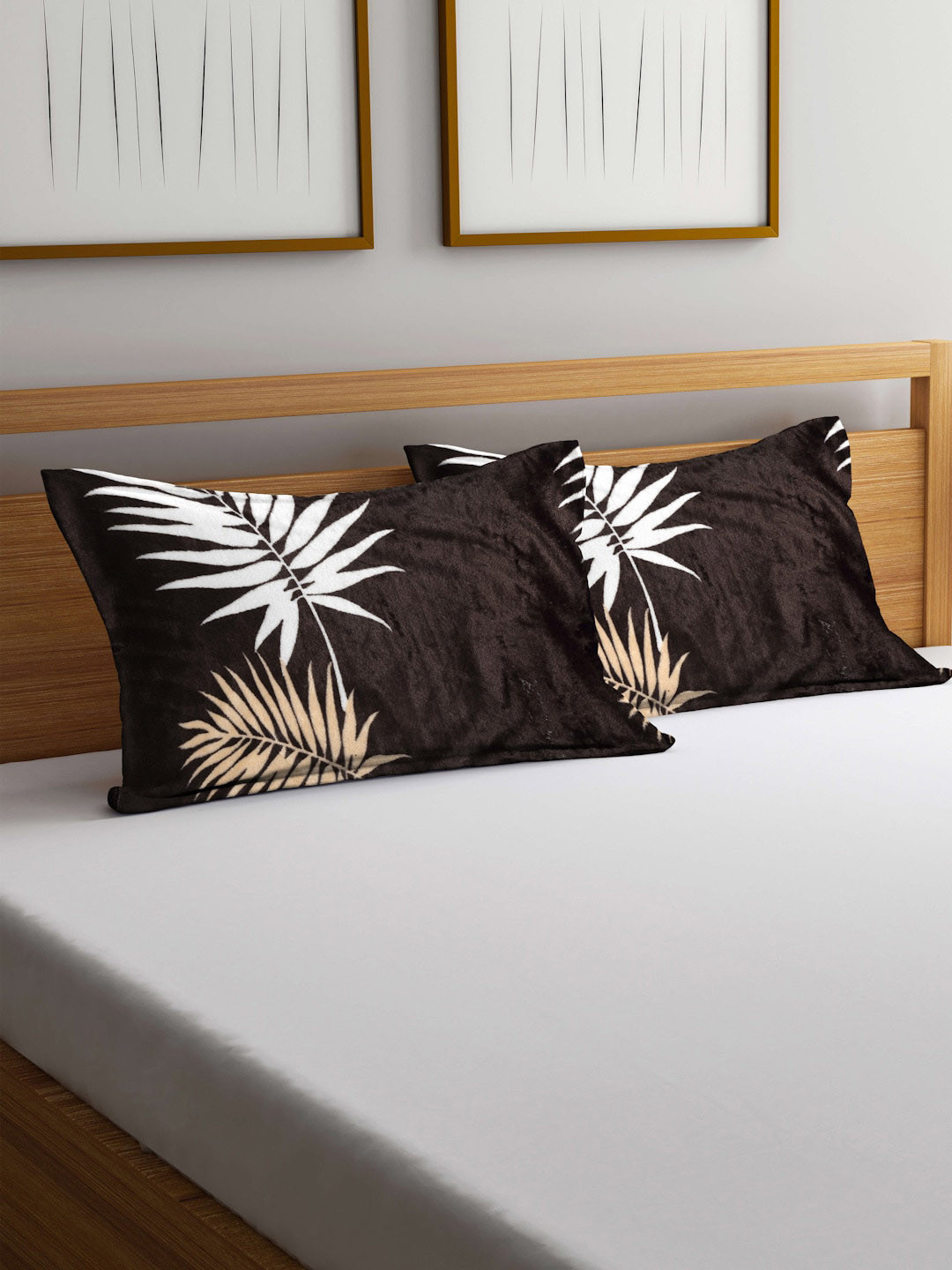 

KLOTTHE Brown & White 2-Pieces Embellished Woolen Pillow Covers