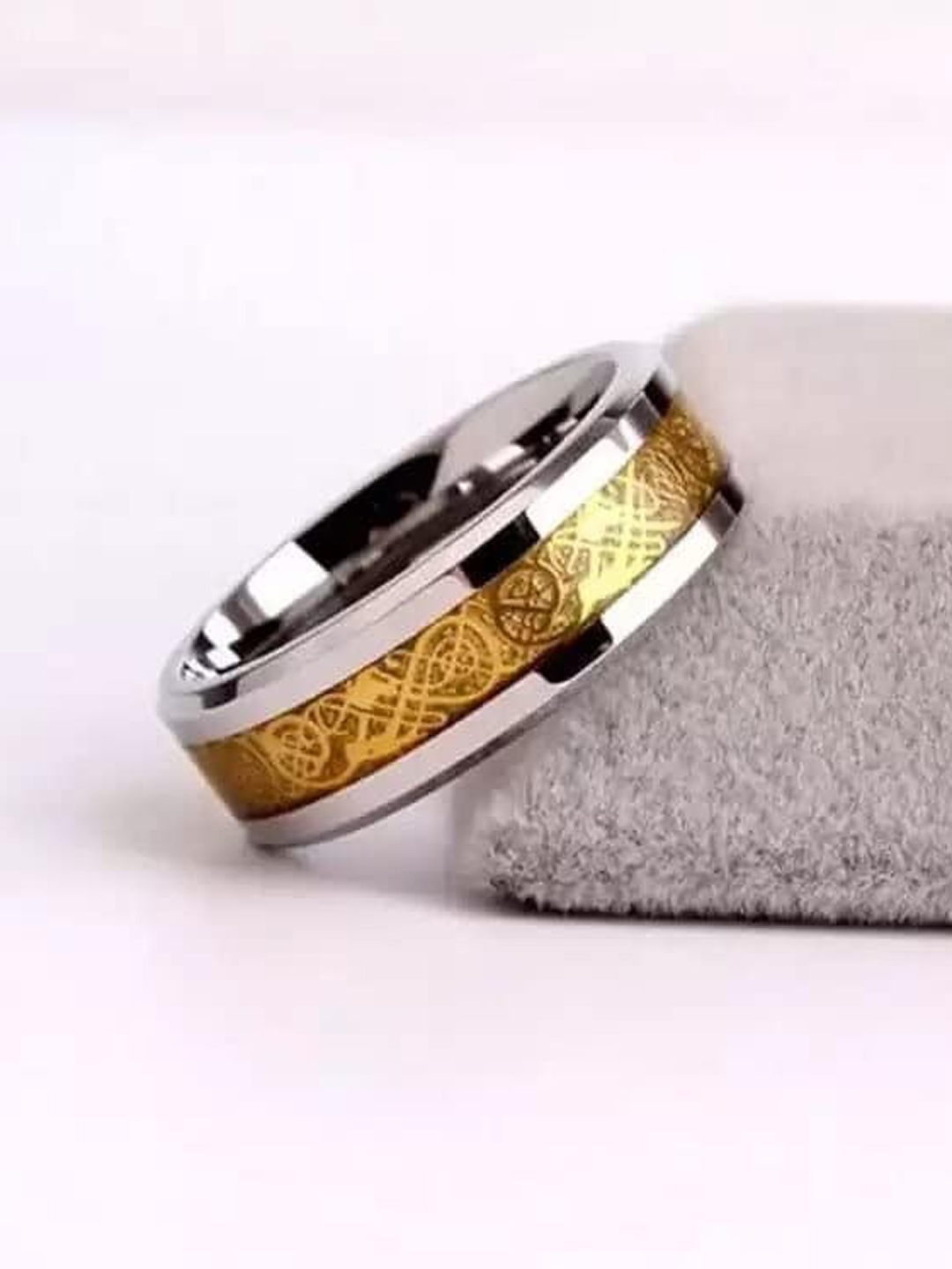 

MEENAZ Silver-Plated Textured Finger Ring