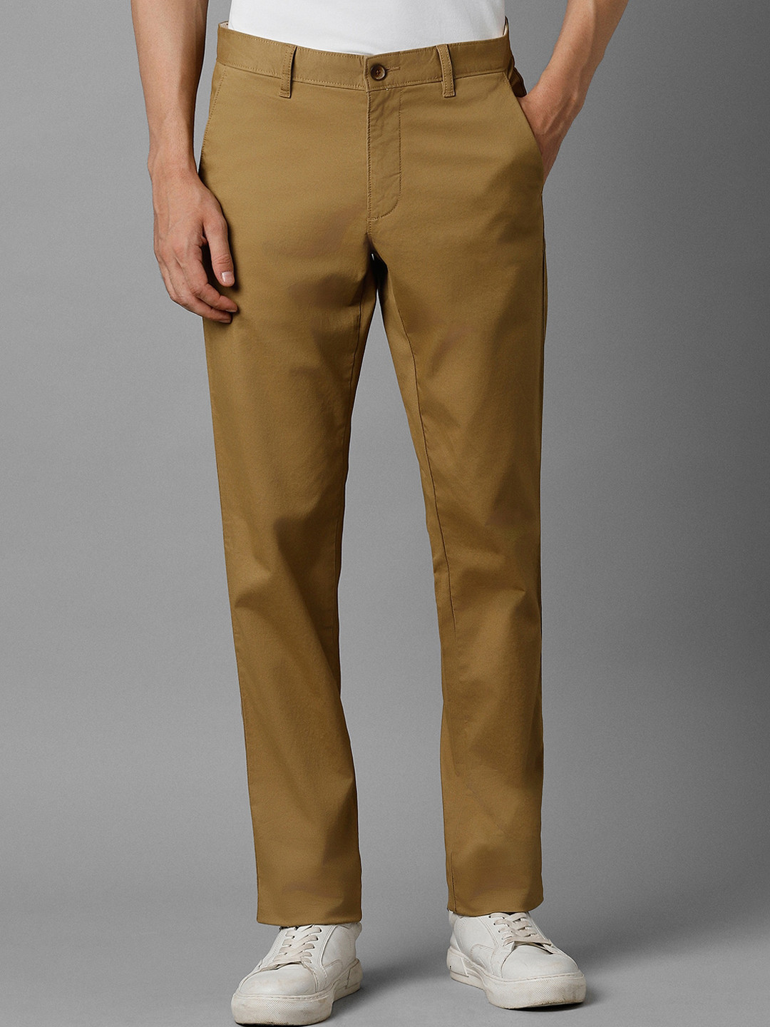 

Louis Philippe Sport Men Mid Rise Slim Fit Cotton Trousers, Brown