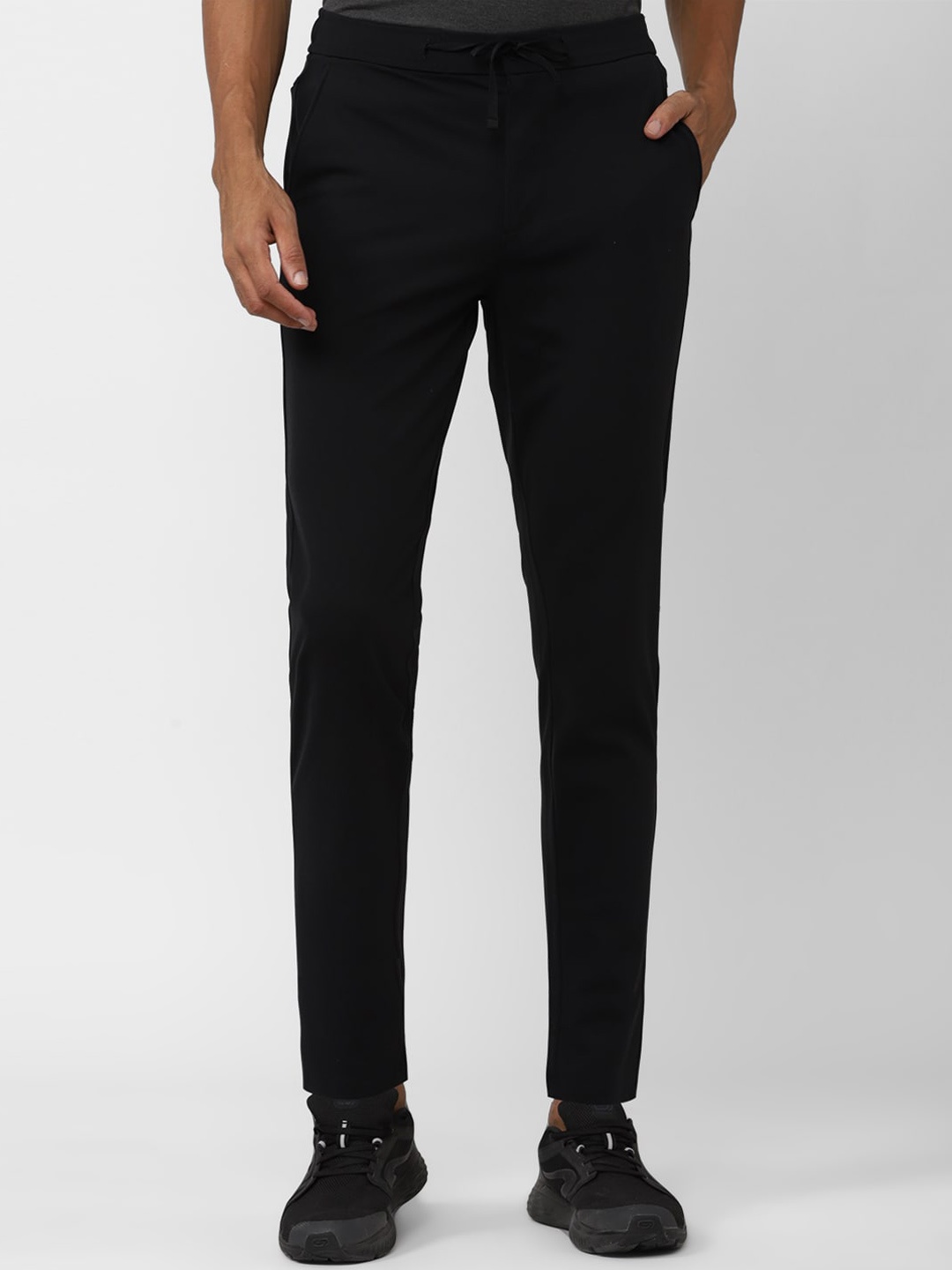 

Van Heusen Flex Men Mid-Rise Slim Fit Plain Chinos Trousers, Black
