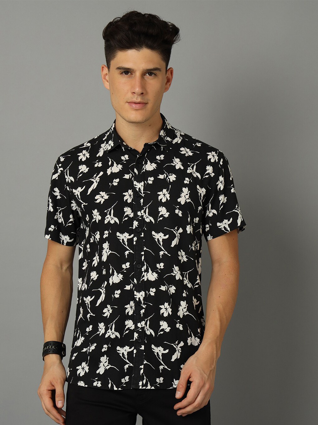 

Voi Jeans Slim Fit Floral Opaque Printed Casual Shirt, Black