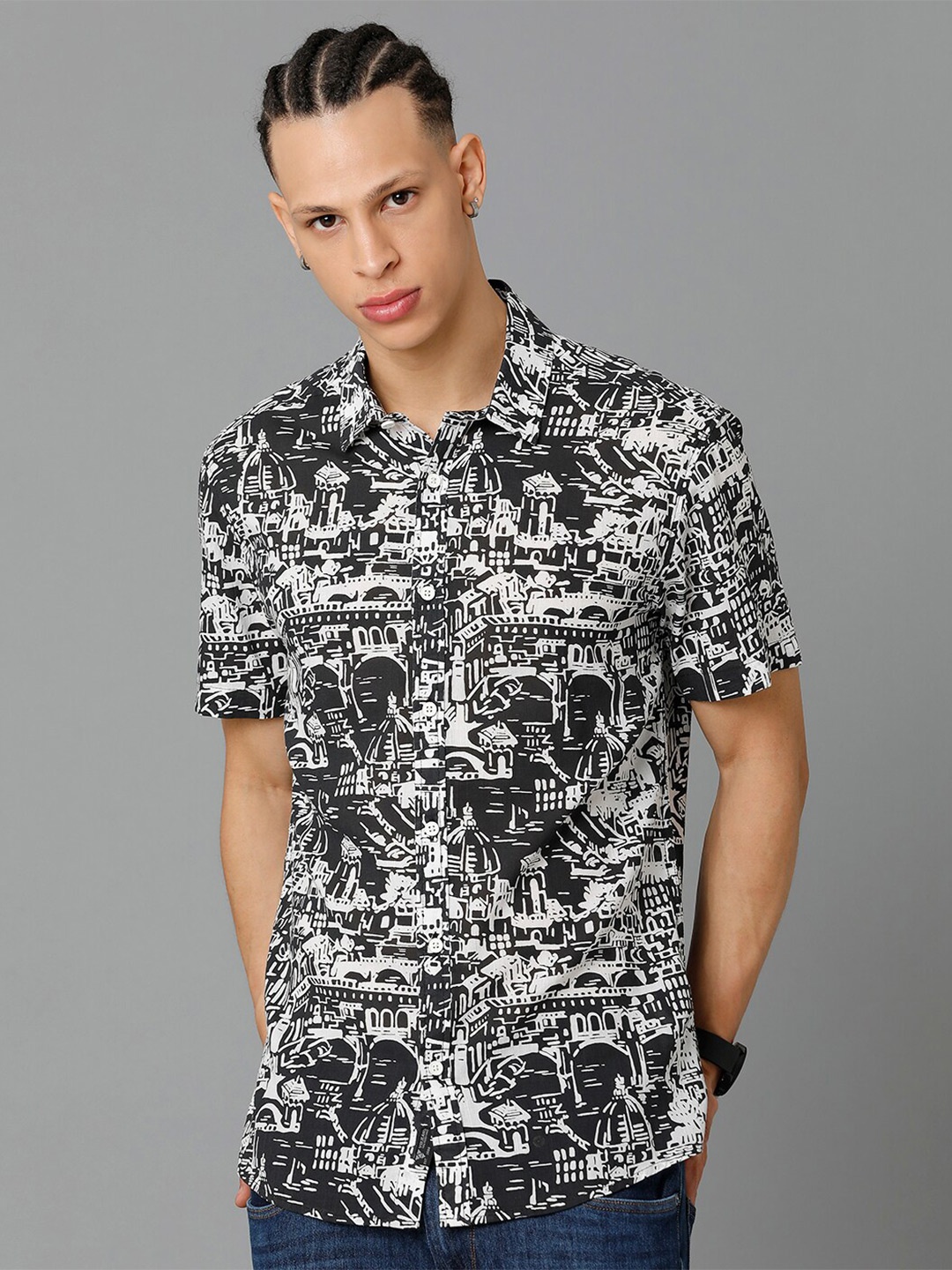 

Voi Jeans Slim Fit Opaque Printed Pure Cotton Casual Shirt, Black