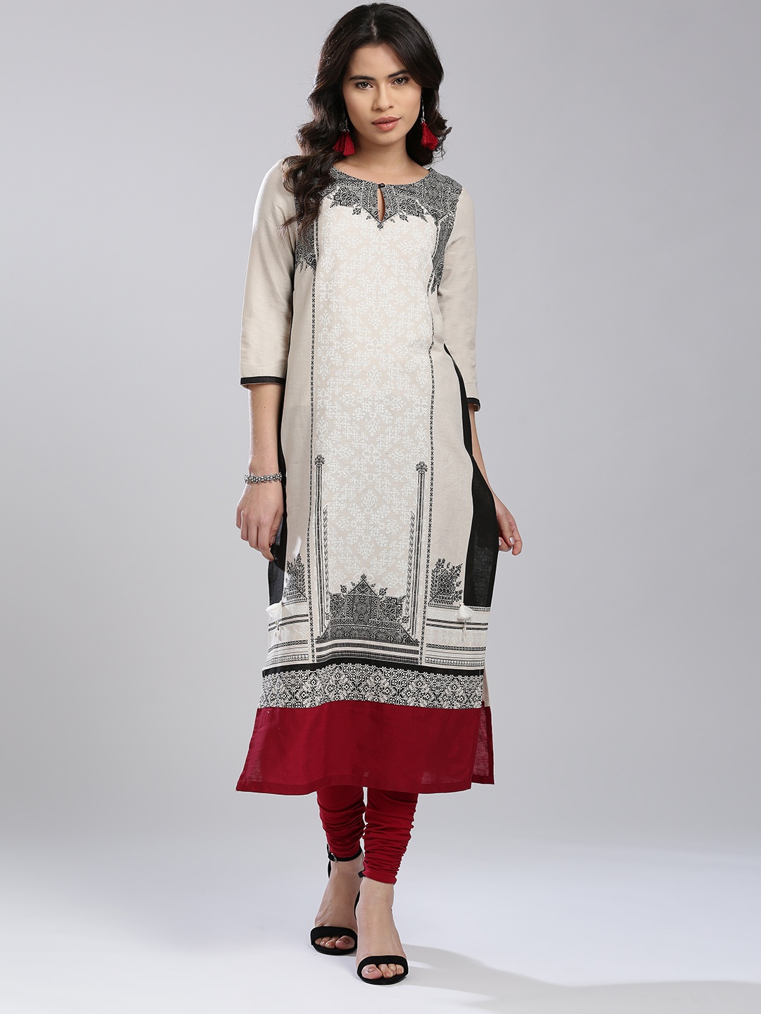 

W Women Beige & Black Printed Straight Kurta