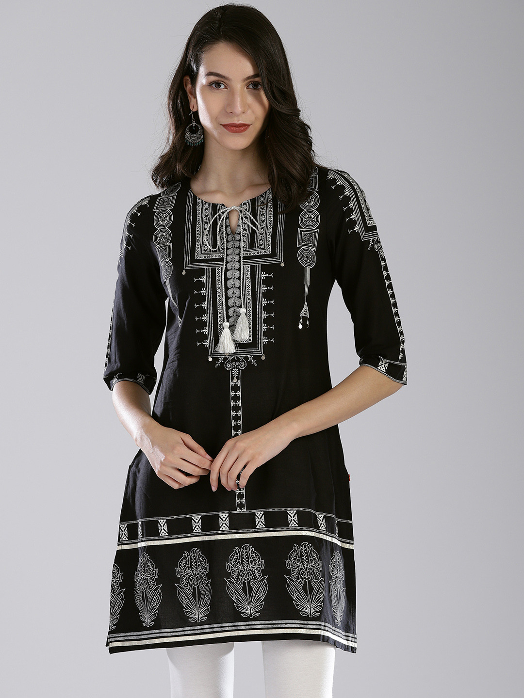 

W Women Black Printed Straight Kurta