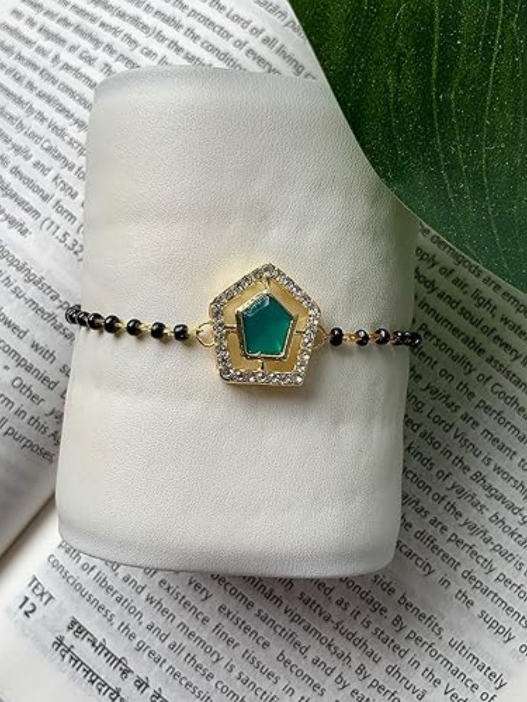 

I Jewels Gold-Plated Kundan Studded & Beaded Hand Mangalsutra, Green