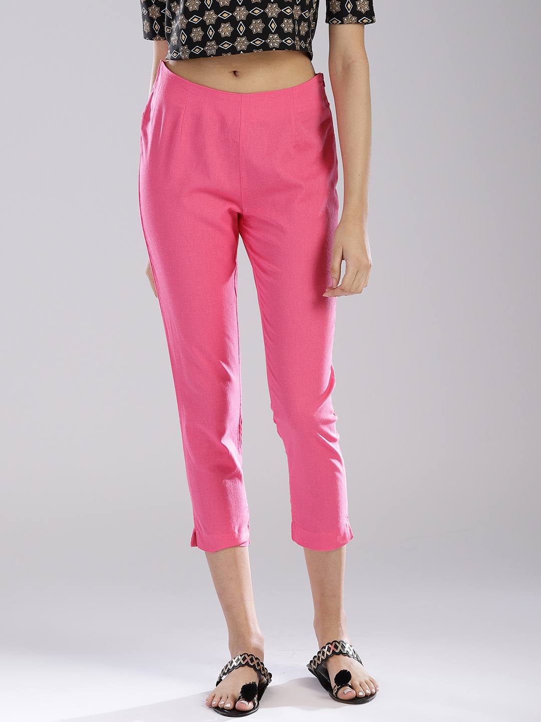 

W Women Pink Solid Cropped Trousers