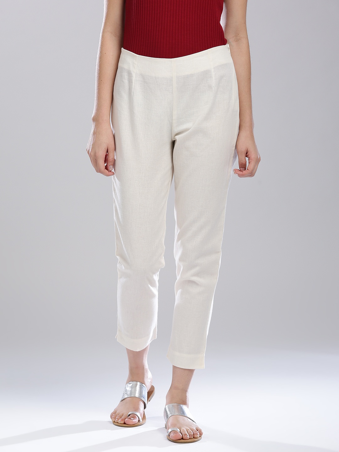 

W Women Off-White Solid Cropped Trousers