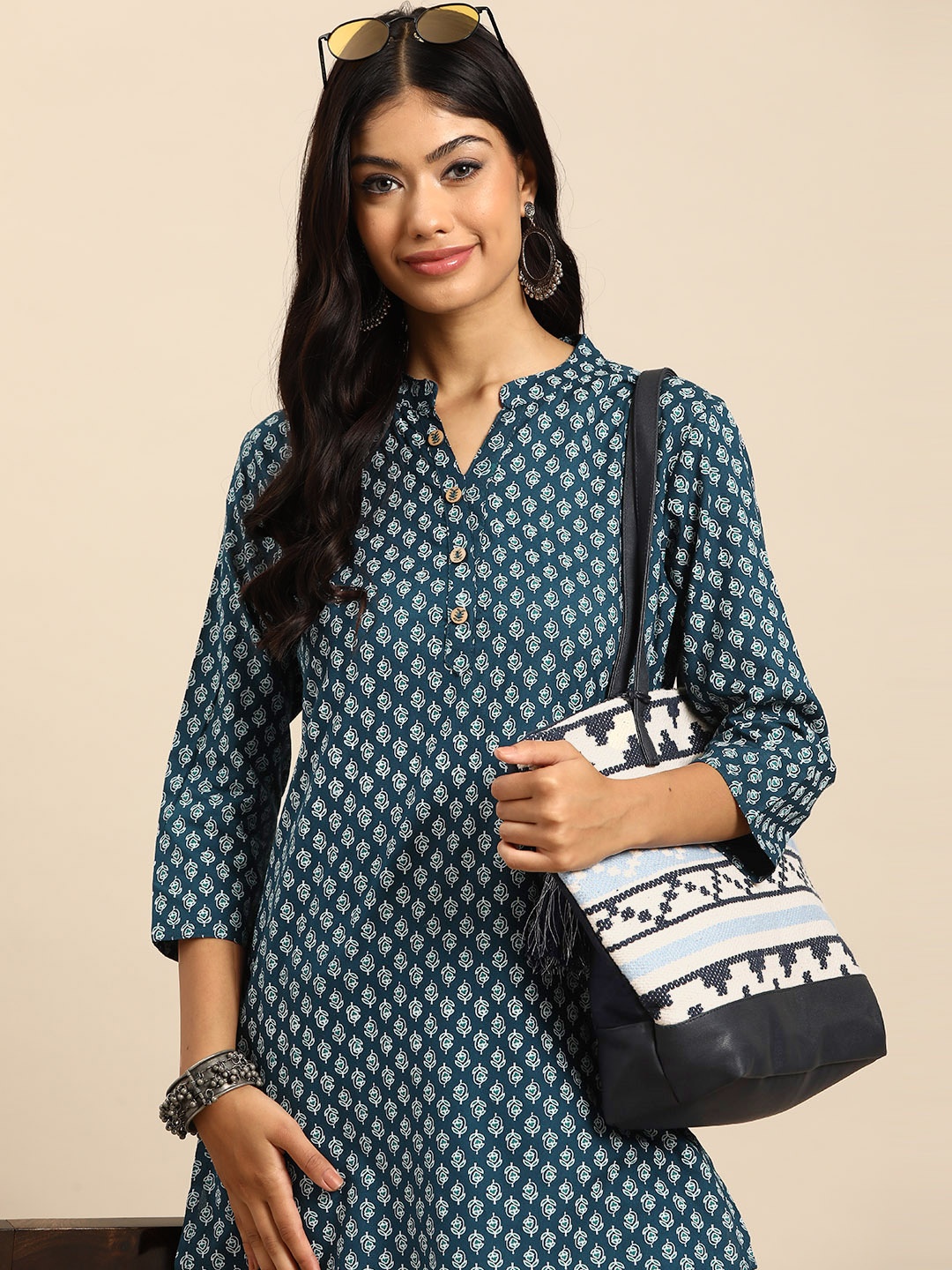 

Sangria Floral Printed Straight Kurti, Teal