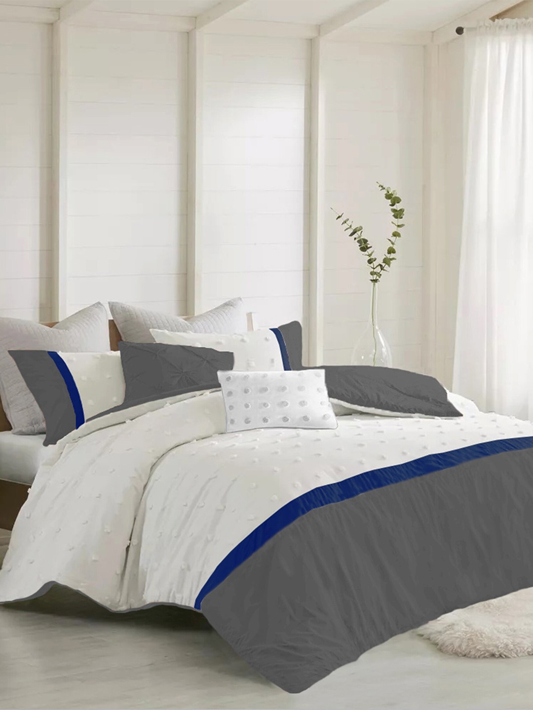 

THE WHITE MOSS Kai Pom Pom Grey & White Microfiber AC Room 150 GSM Double Bed Comforter