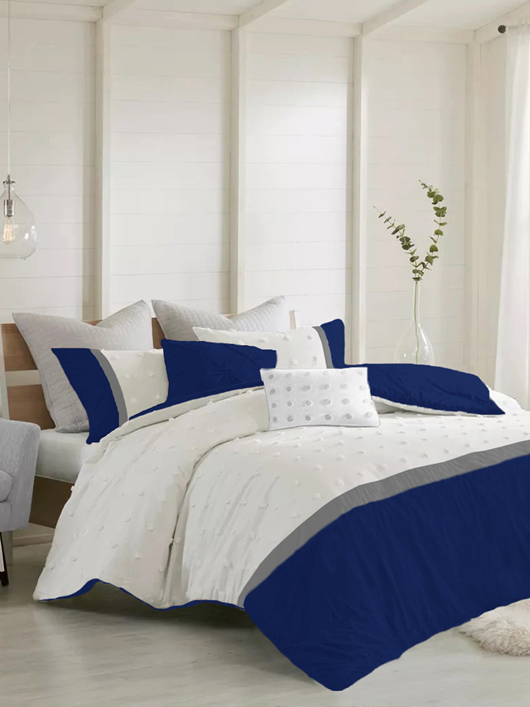

THE WHITE MOSS Kai Pom Pom Blue AC Room 150 GSM Double Bed Comforter & 2 Pillow Cover