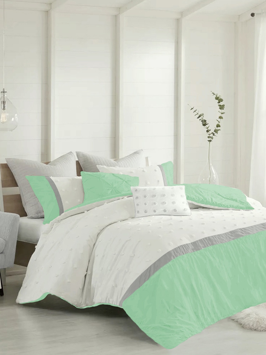 

THE WHITE MOSS Microfiber AC Room 600 GSM Double Bed Comforter with 2 Pillow Covers, Green