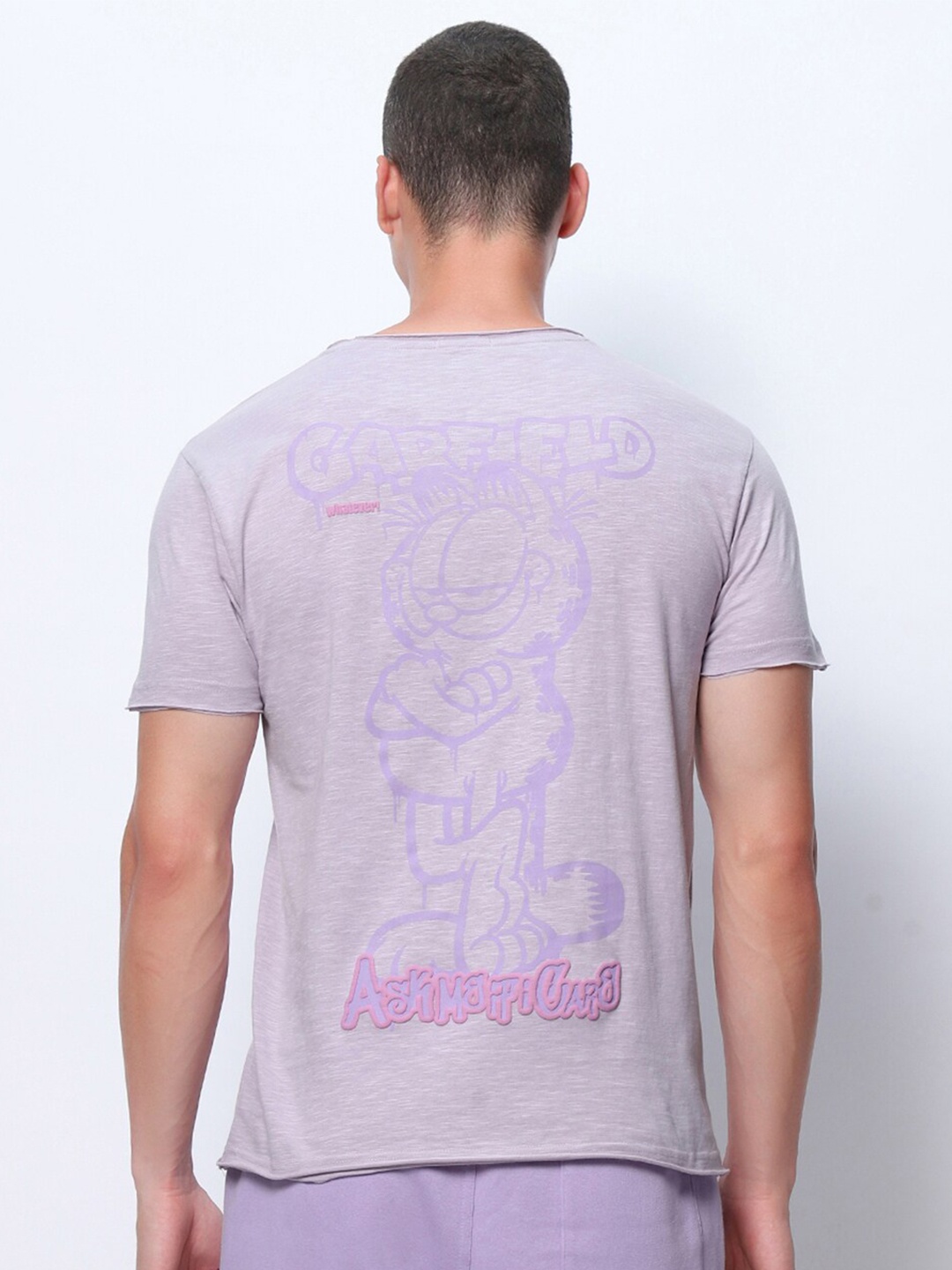 

Bewakoof Air 1.0 Men Purple Garfield Printed Air 1.0 Drop-Shoulder Sleeves T-shirt