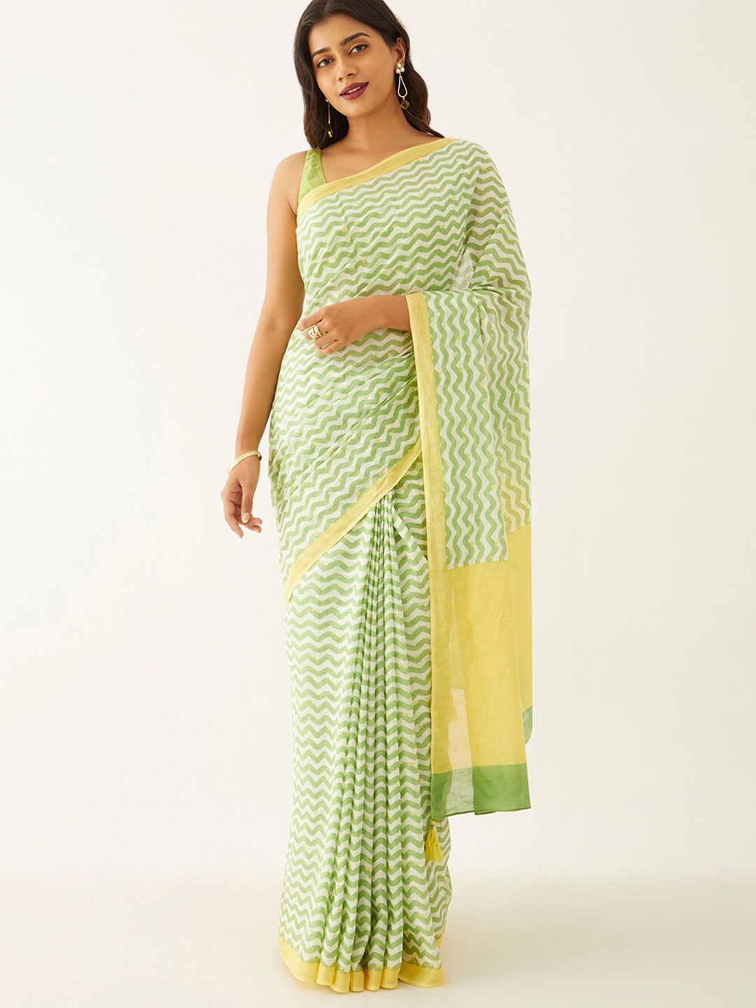 

Taneira Striped Block Print Pure Cotton Saree, Green
