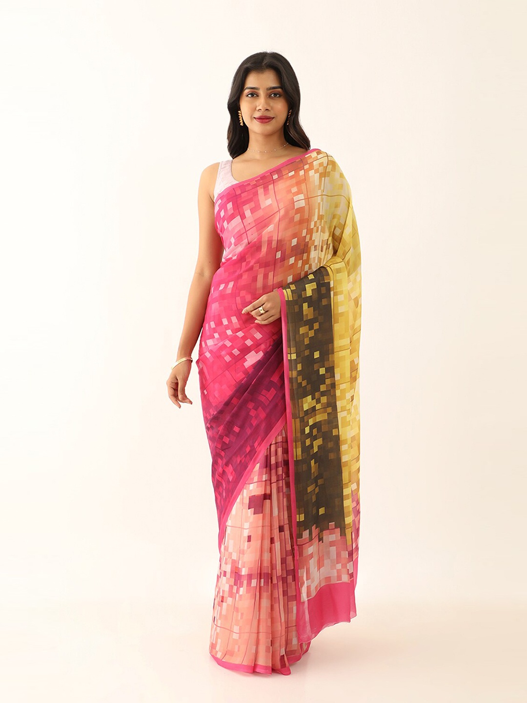 

Taneira Geometric Printed Saree, Pink