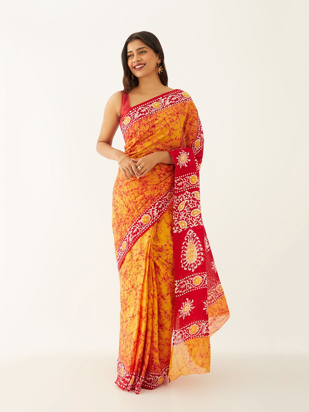 

Taneira Ethnic Motifs Block Printed Pure Cotton Saree, Yellow