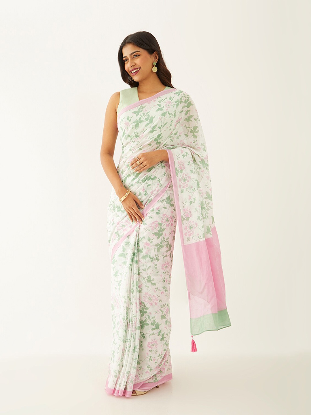 

Taneira Floral Printed Pure Cotton Saree, Off white