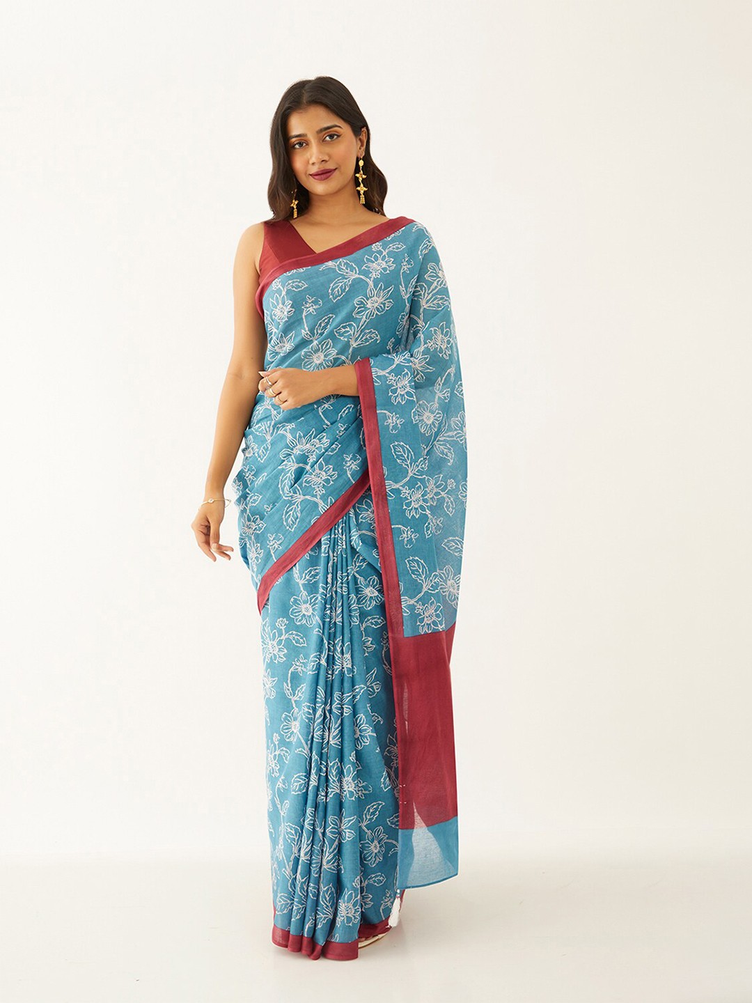 

Taneira Floral Pure Cotton Block Print Saree, Blue